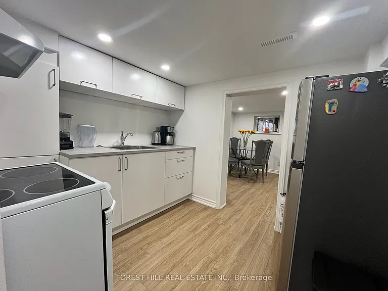 960 Briar Hill Ave #BASEMENT — Photo 5