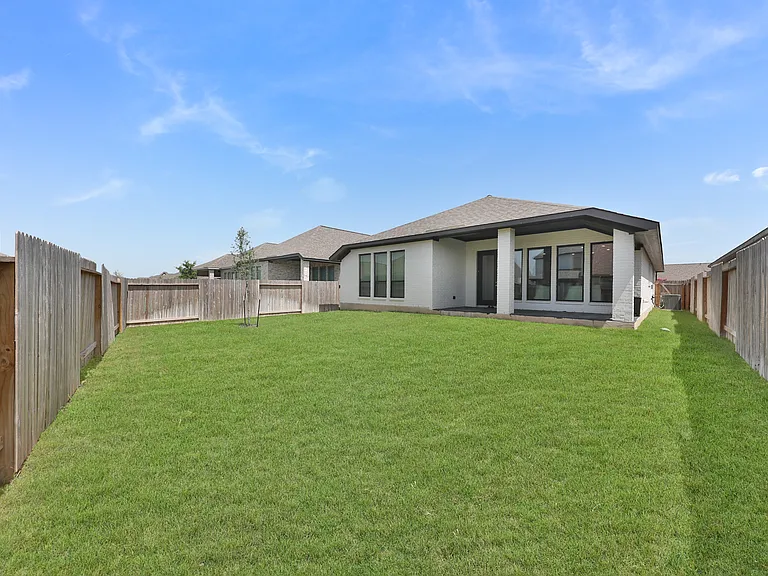 1829 Gyst Rd — Photo 34