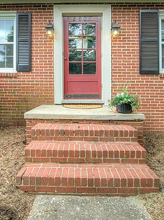 4th image of 2808 Clarendon Dr