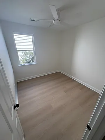 3 bed, 1200 sqft, $2,300 — Photo 3