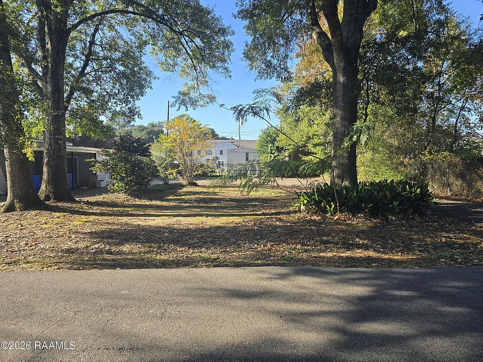 1st image of 112 Oak Crest Dr