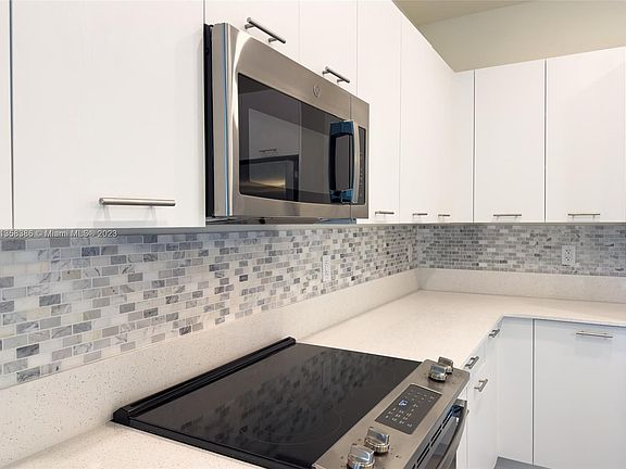 3rd image of 8001 NW 41st St #204