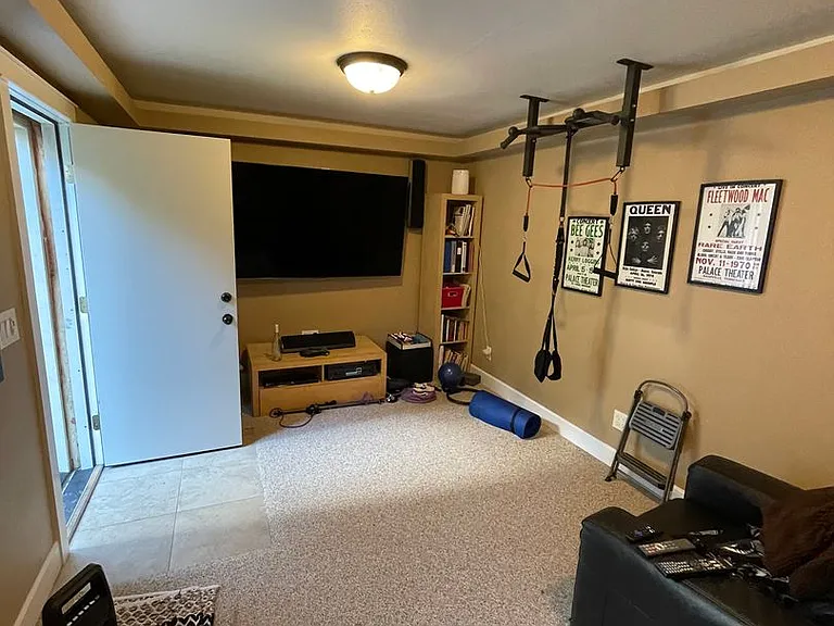 5106 SW Illinois St — Photo 33