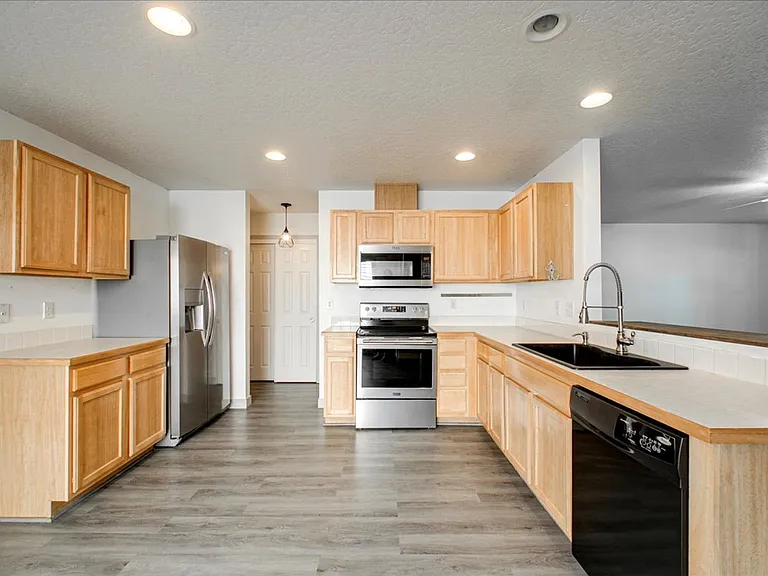 9482 W Portola Dr — Photo 8