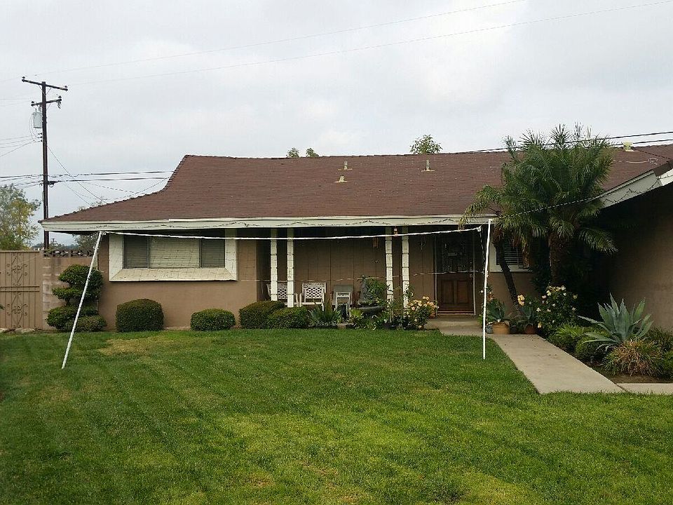 Front Yard and Entrance