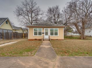 816 E 9th St, Ada, OK 74820