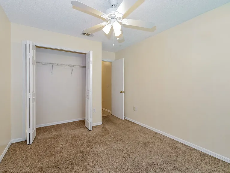 12641 Parkbury Dr — Photo 11