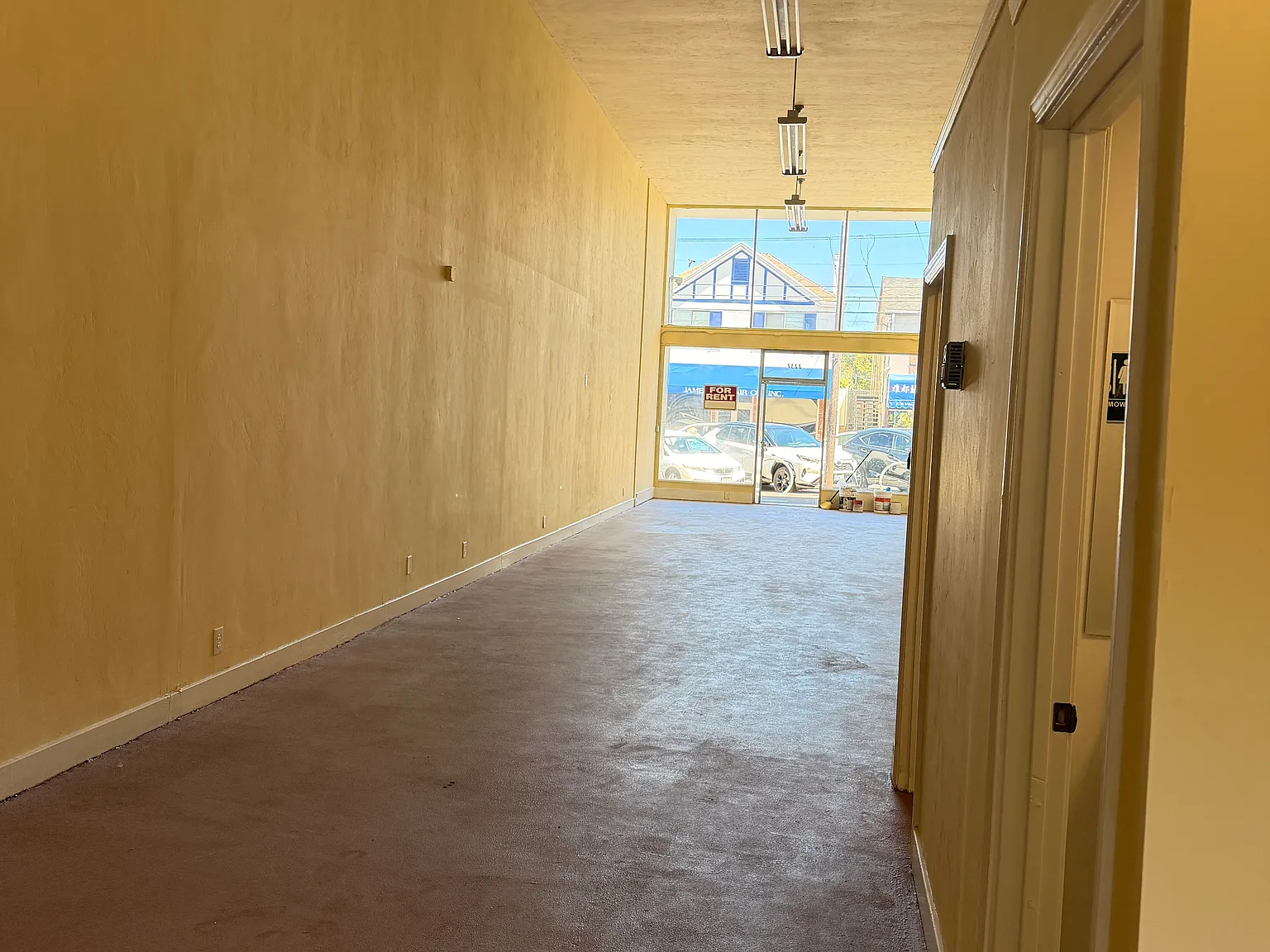 1 bed, 1300 sqft, $4,500 — Photo 3