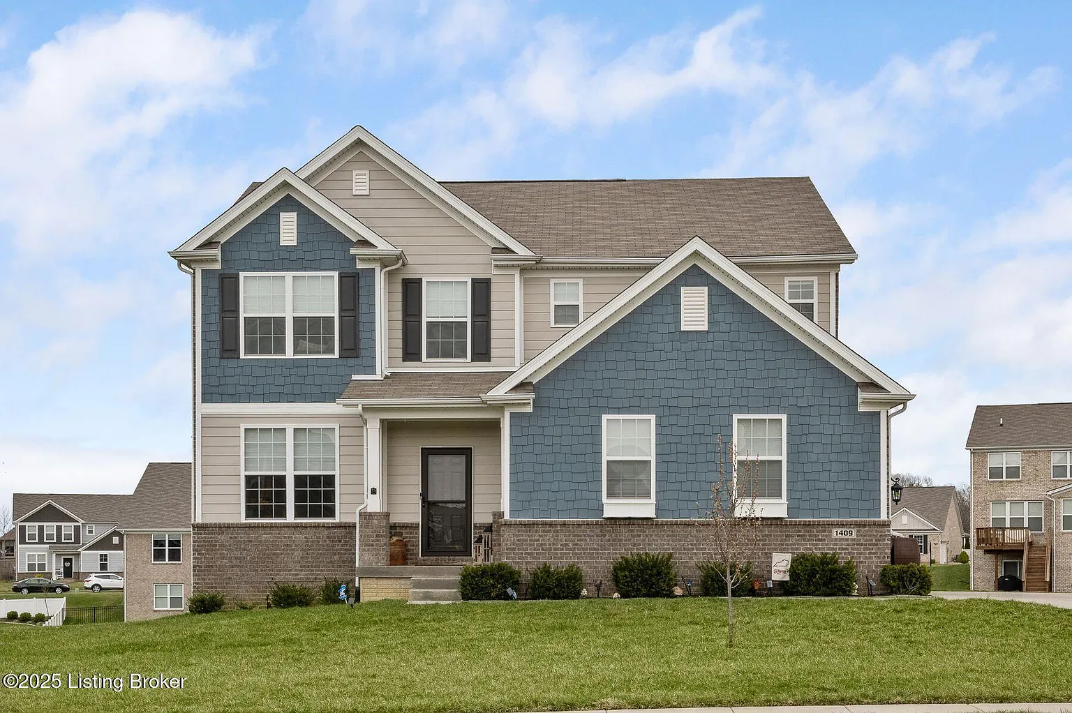 1409 Deer Fields Trce photo 1