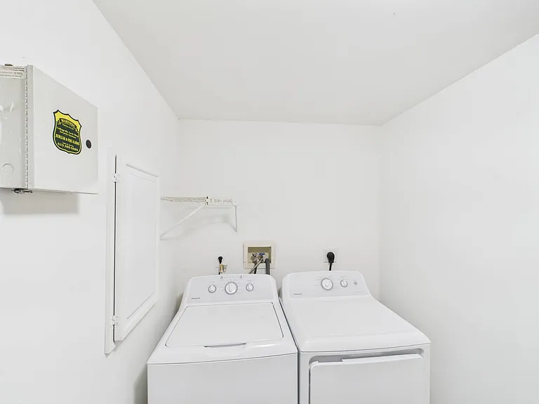 Botanica Cottages Apartment Homes — Photo 41