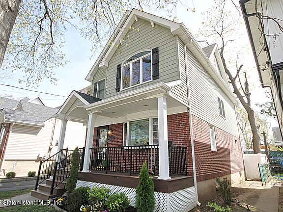 3rd image of 92 Sawyer Ave