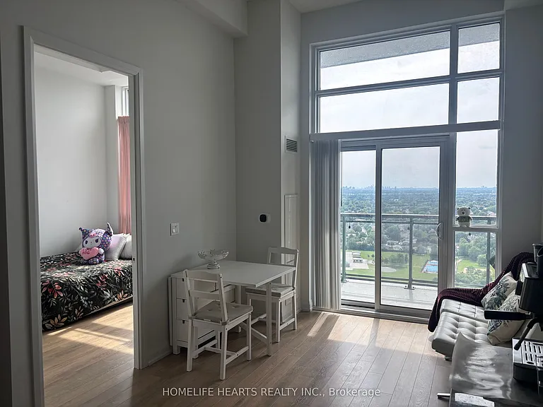 20 Meadowglen Pl E #2806 — Photo 19