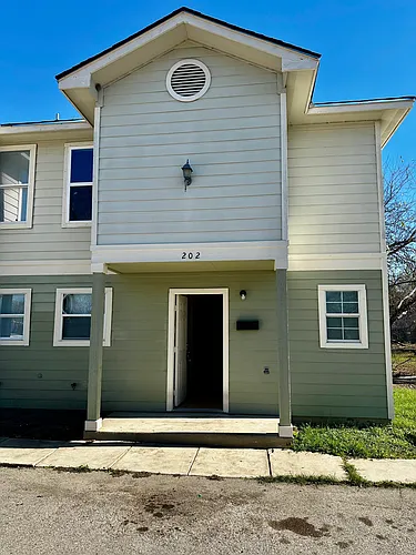 768 Avondale Ave #201 Photo 1