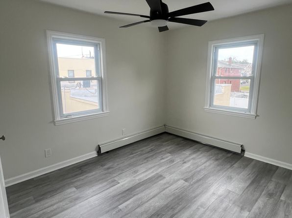 223 Summit Ave #2