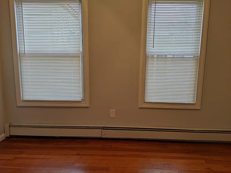 81-85 Minerva St — Photo 12