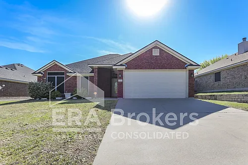 2013 Drawbridge Dr Photo 1