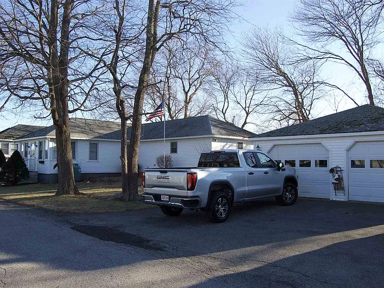 10 Power Ave — Photo 6