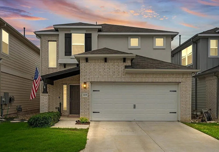 1205 Devon Stetson Pl — Photo 1