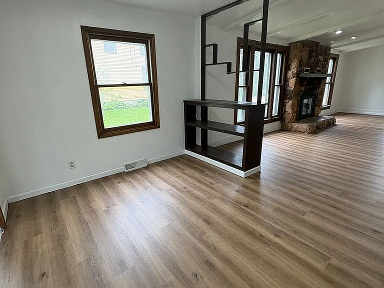 1204 Bluff St — Photo 10