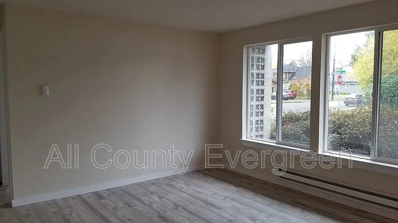 2 bed, 1.0 bath, 775 sqft, $1,650 — Photo 3