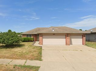 1089 S Mahn Ave, Springfield, MO 65802