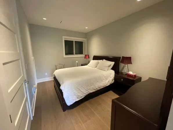 579 Saint Giles Rd, West Vancouver, BC V7S 1L7