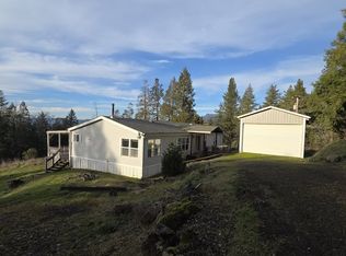 781 Pine Ridge Dr, Glide, OR 97443