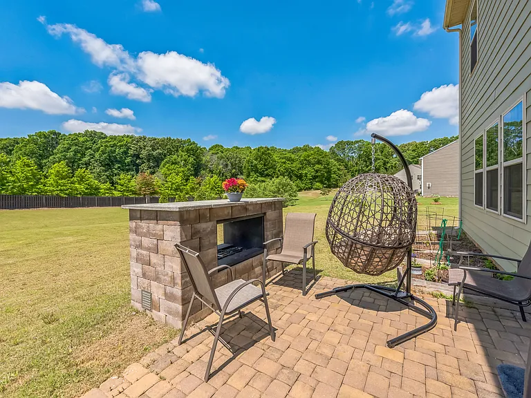 1012 Leland Dr — Photo 7