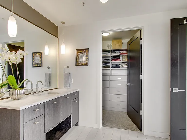 1321 Seneca St #1205 — Photo 8