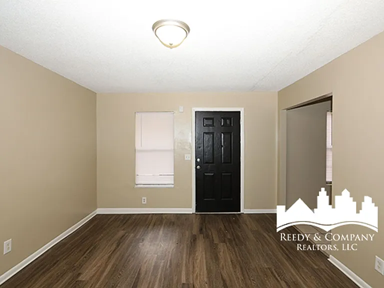 1616 Winston Dr — Photo 5
