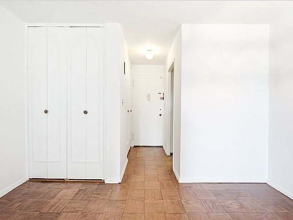 3rd image of 110-11 Queens Blvd APT 6M
