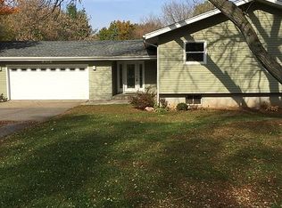 8308 McCurry Rd, Roscoe, IL 61073