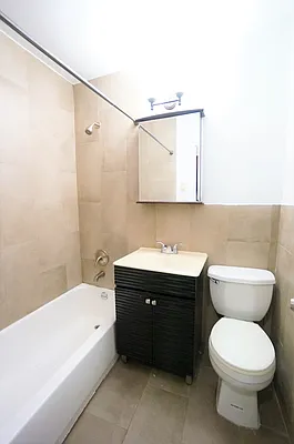 Rented by Monarch Realty Holdings | media 16