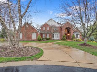 12101 Sutton Place Ct, Saint Louis, MO