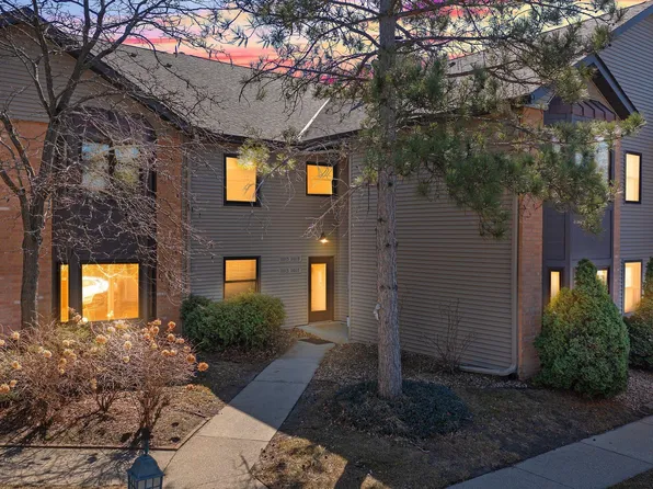 11013 Oregon Ave S #40, Bloomington, MN 55438