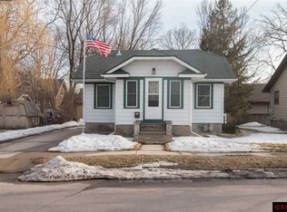211 Monroe Ave, North Mankato, MN 56003