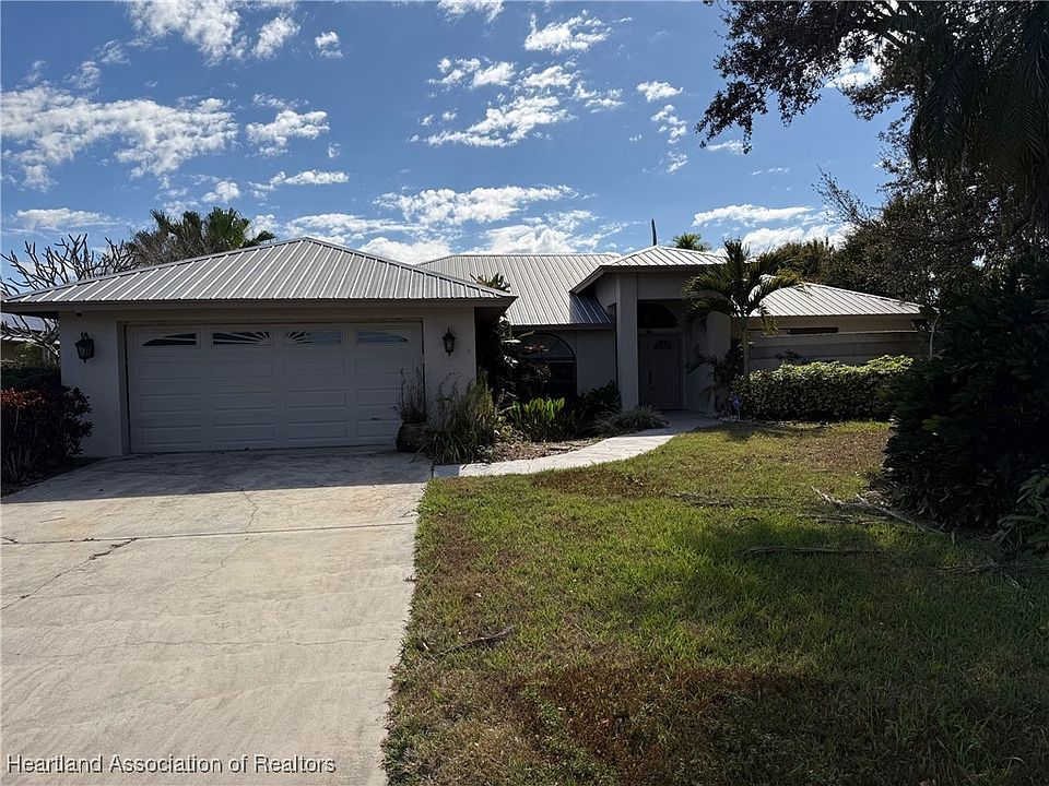 1st image of 114 Daisy Ln