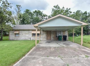 5010 Willow Glen Dr, Houston, TX 77033