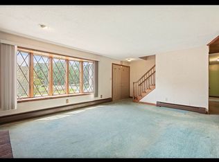 6 Tracey St, Acushnet, MA 02743