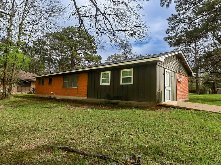 1406 Russell Ave — Photo 20