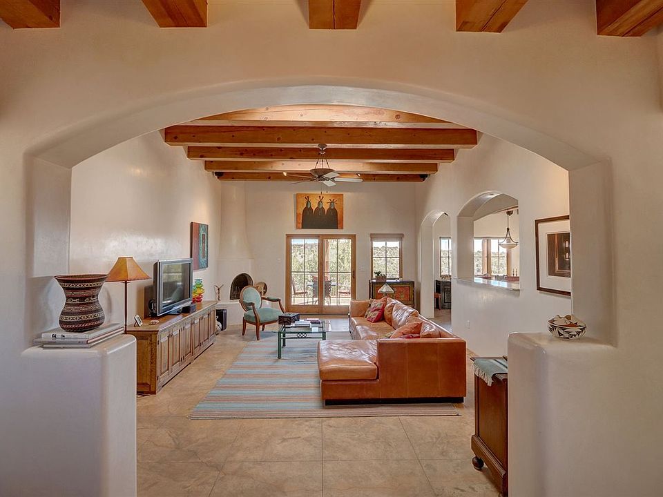 1st image of 28 Camino Esperanza