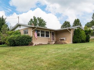 102 Devon Rd, Staunton, VA 24401