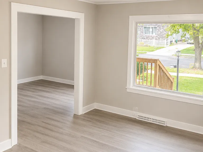 1362 Shawview Ave — Photo 7