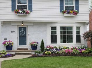 407 Moran Rd, Grosse Pointe Farms, MI 48236