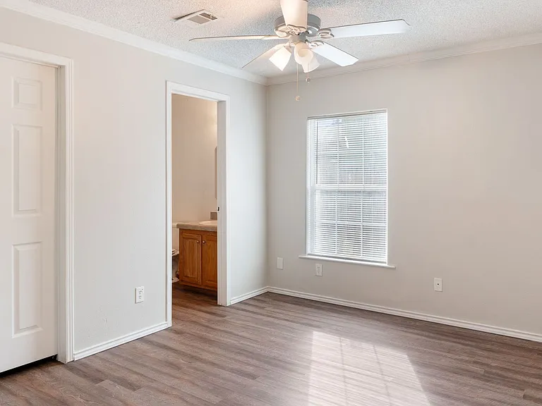 115 Varsity Dr — Photo 19