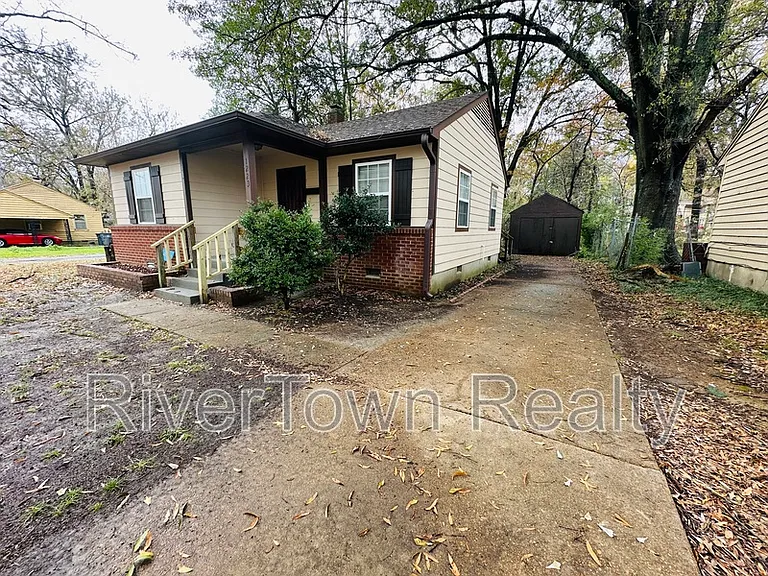 1223 Inman Cv — Photo 12