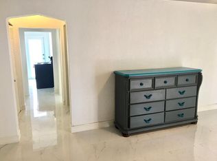 6831 Abbott Ave APT 24, Miami Beach, FL 33141
