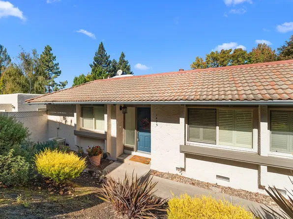 1493 Camino Peral, Moraga, CA 94556