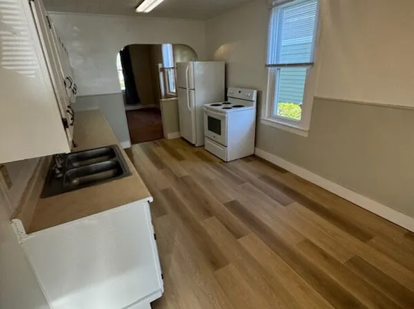 2 bed, 1.0 bath, 1100 sqft, $800, 122 S Frankfort St, Minster, OH 45865