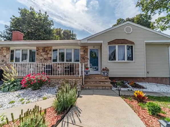 2 Mitchell Lane, New Windsor, NY 12553